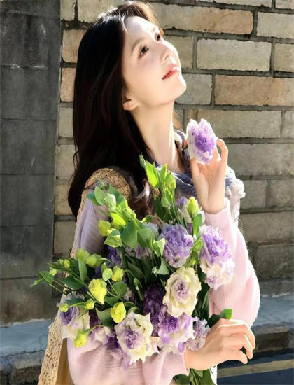 送给妈妈最漂亮的贺卡视频_依兰爱情故事电影完整版