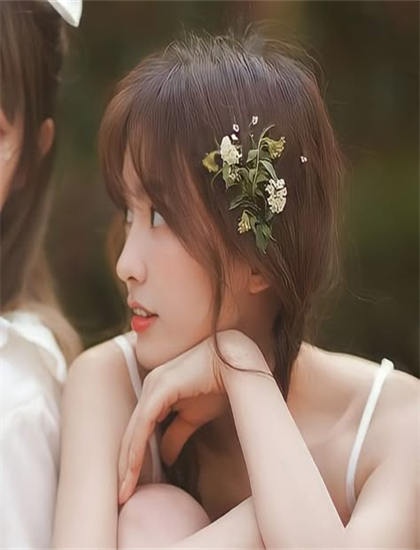 《同居后发现温柔老公人设崩了》象征隐喻全面解析：符号意义与深层寓意探讨